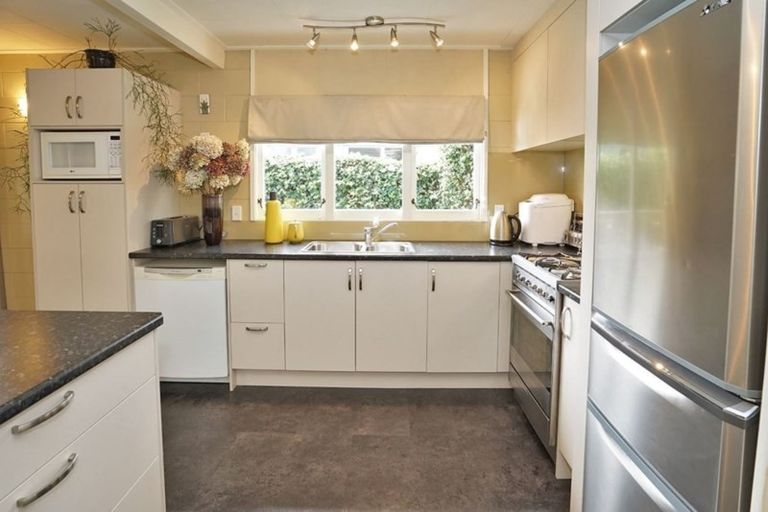 Photo of property in 28 Clements Crescent, Queenwood, Hamilton, 3210