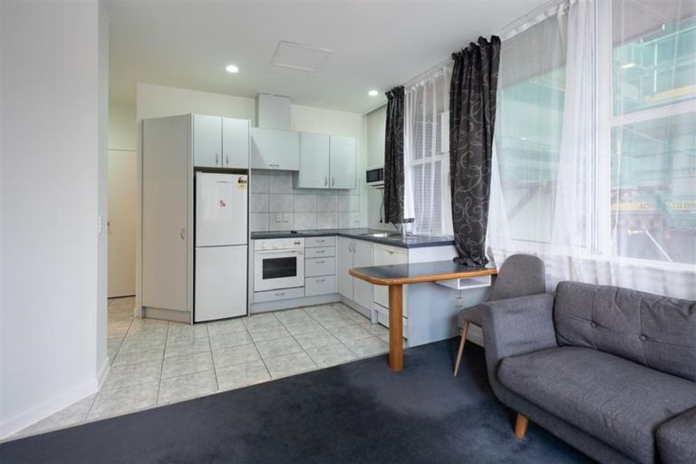 Photo of property in Terrace Tower Apartments, 1a/126 The Terrace, Wellington Central, Wellington, 6011