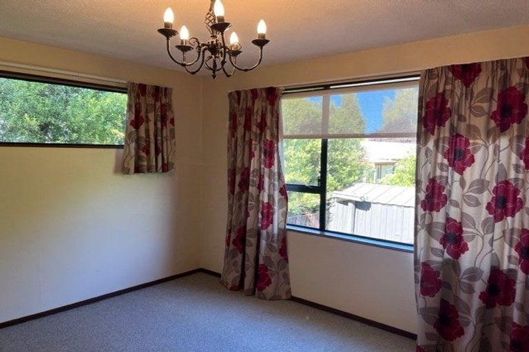 Photo of property in 2 Jenkins Place, Arrowtown, 9302