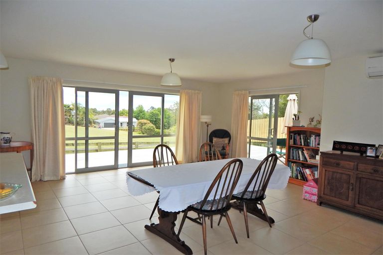 Photo of property in 14 Aranga Road, Kerikeri, 0230