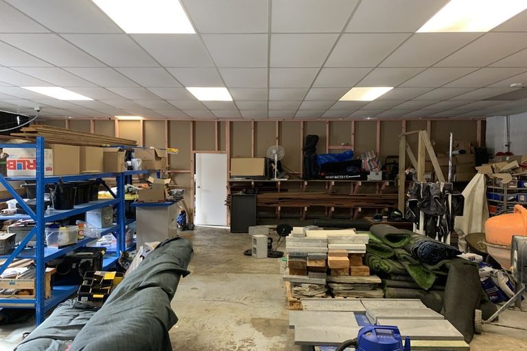 Photo of property in 11a Springs Road, Parakai, 0830