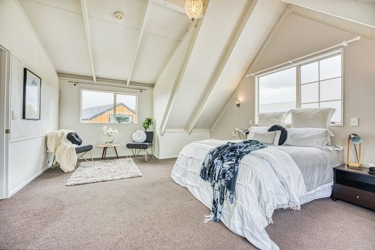 Photo of property in 11 Sunny Crescent, Huapai, Kumeu, 0810