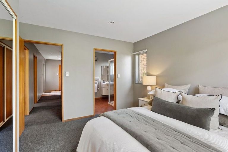 Photo of property in 29b Division Street, Riccarton, Christchurch, 8041