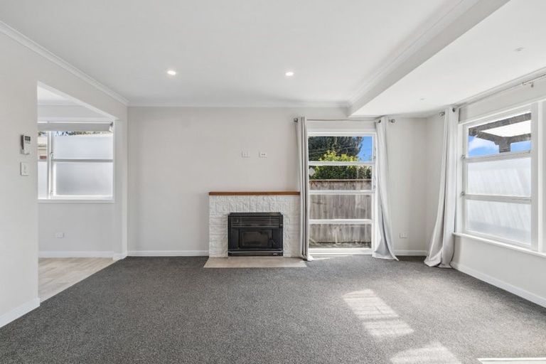 Photo of property in 19 Dalesford Street, Silverdale, Hamilton, 3216