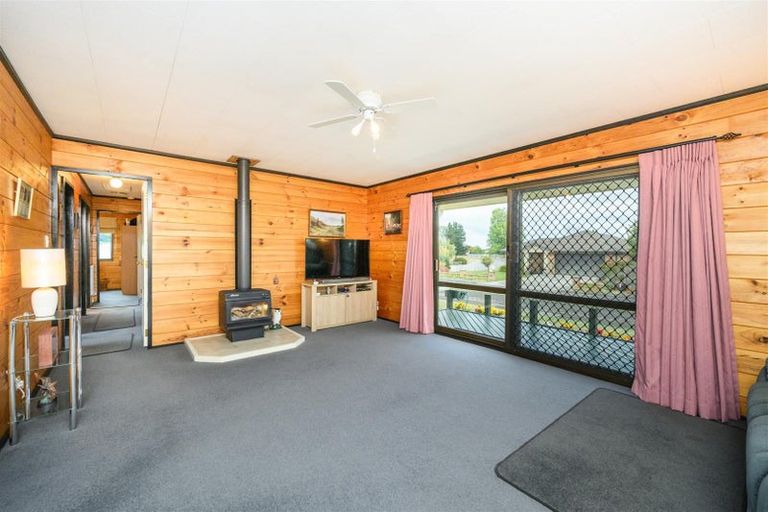 Photo of property in 1 Oldfield Place, Bulls, 4818