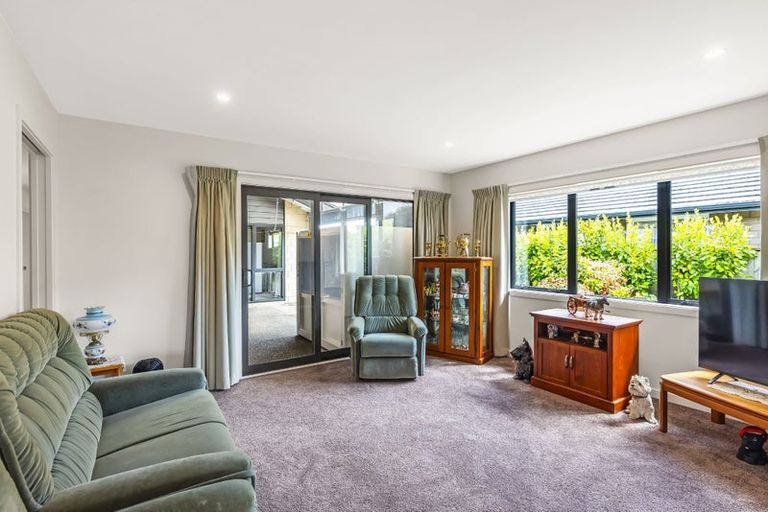 Photo of property in 2 Pohatu Lane, Otaki, 5512