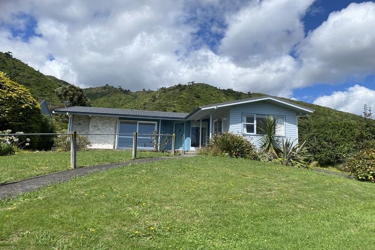Photo of property in 9 Kotare Street, Waikanae, 5036