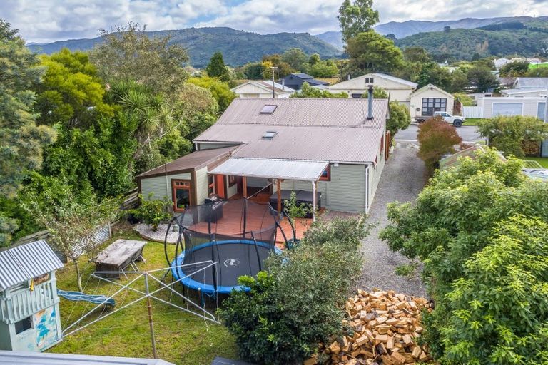 Photo of property in 11 Waite Street, Featherston, 5710