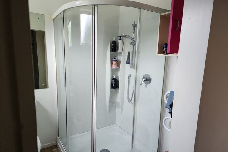 Photo of property in 196 Main Road South, Raumati South, Paraparaumu, 5032