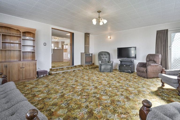 Photo of property in 10 Cornwall Road, Taradale, Napier, 4112