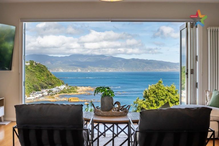 Photo of property in 46 Milne Terrace, Island Bay, Wellington, 6023