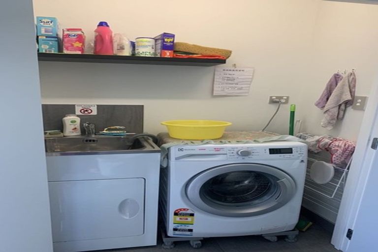 Photo of property in 12a Liquidambar Drive, Hobsonville, Auckland, 0616