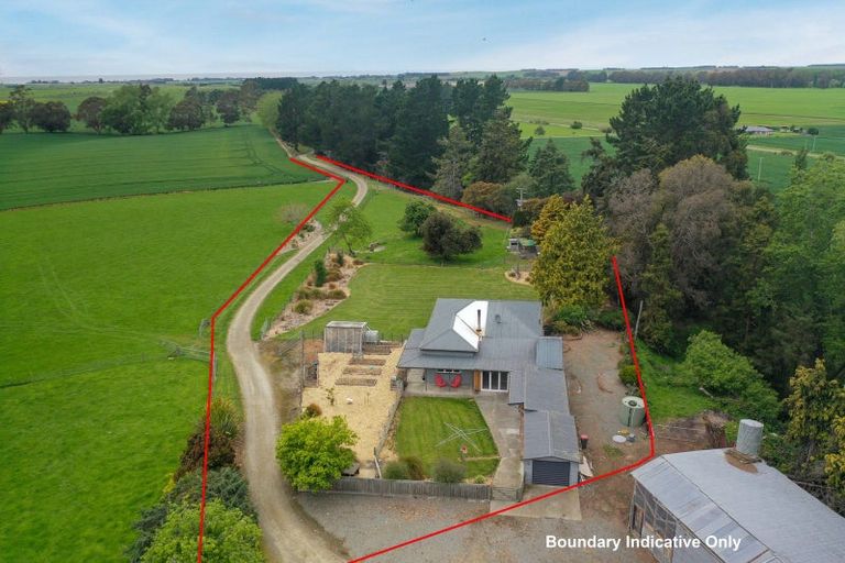 Photo of property in 594 Blue Cliffs Road, Saint Andrews, 7988