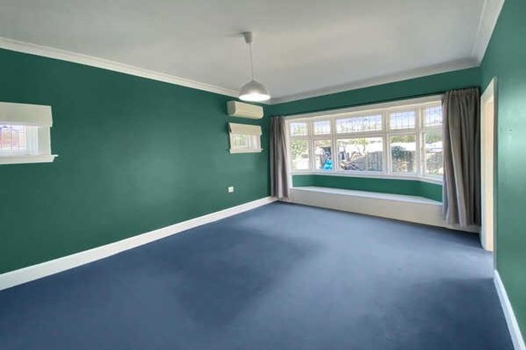 Photo of property in 38 Alpha Avenue, Strowan, Christchurch, 8052