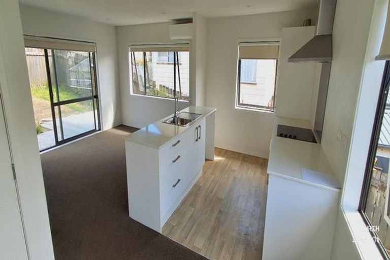 Photo of property in 72 Parrs Cross Road, Henderson, Auckland, 0612