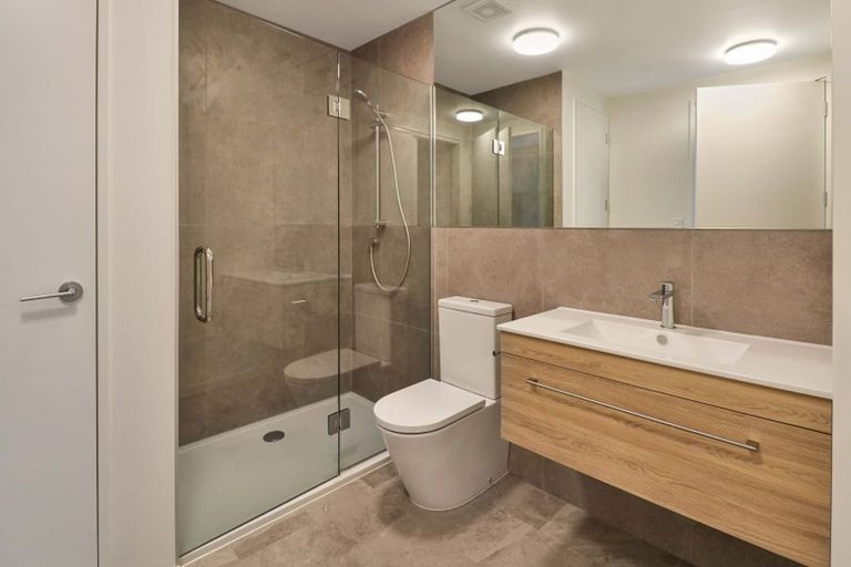 Photo of property in 2/63 Tiketike Way, Brooklyn, Wellington, 6021