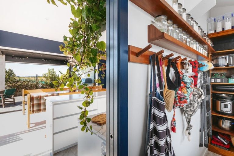 Photo of property in 73 Harding Drive, Papamoa Beach, Papamoa, 3118