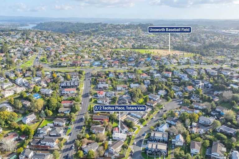 Photo of property in 2/2 Tacitus Place, Totara Vale, Auckland, 0629
