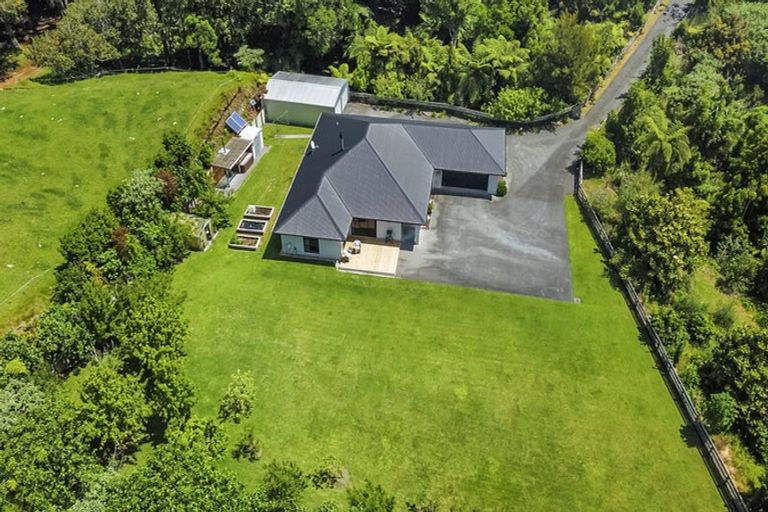 Photo of property in 4 Dunbar Place, Highlands Park, New Plymouth, 4312