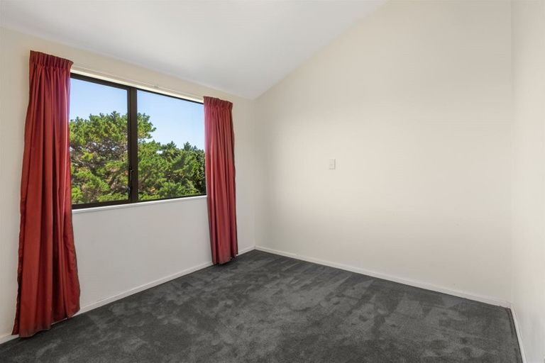 Photo of property in 8 Morere Street, Titahi Bay, Porirua, 5022