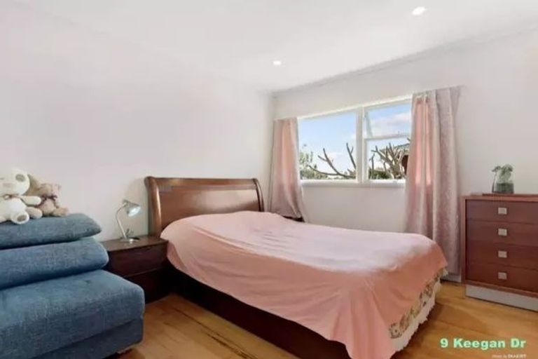 Photo of property in 9 Keegan Drive, Massey, Auckland, 0614
