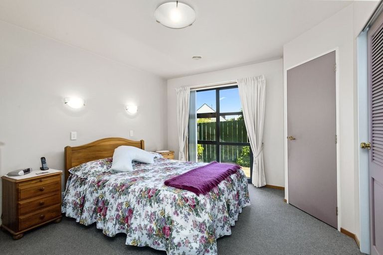 Photo of property in 9b Bay Drive, Titahi Bay, Porirua, 5022