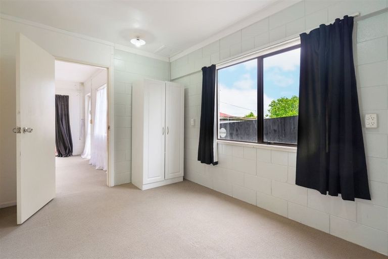 Photo of property in 198 Royal Road, Massey, Auckland, 0614