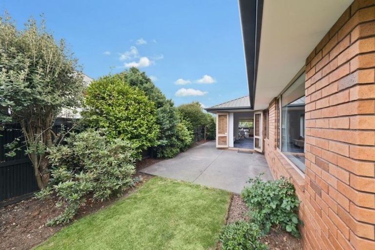 Photo of property in 115 Somerfield Street, Somerfield, Christchurch, 8024