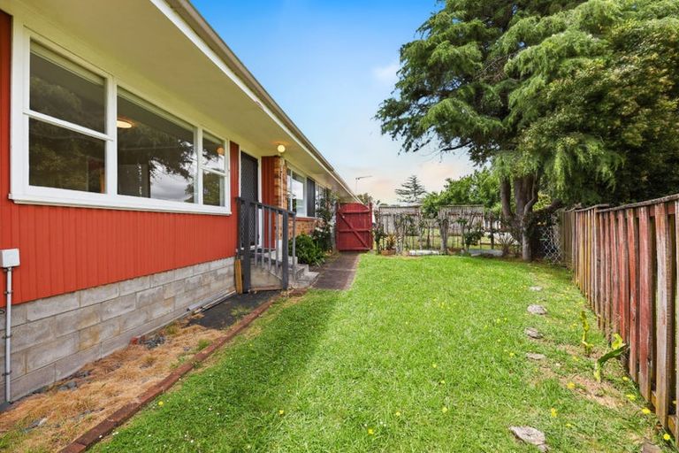Photo of property in 1/646 Pakuranga Road, Howick, Auckland, 2010