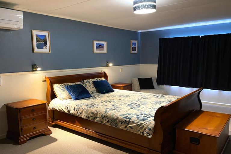 Photo of property in 9 Cooper Avenue, Holdens Bay, Rotorua, 3010