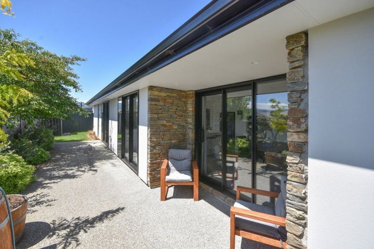 Photo of property in 18 Caledonia Drive, Mosgiel, 9024