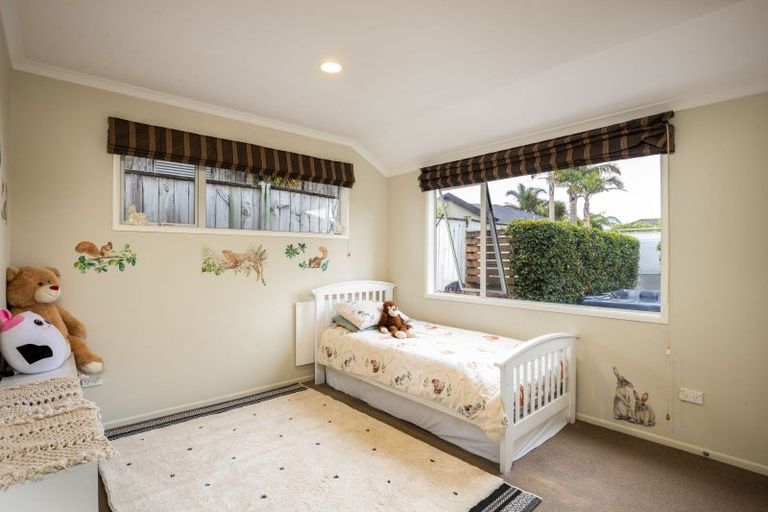 Photo of property in 71 Karamea Street, Whalers Gate, New Plymouth, 4310