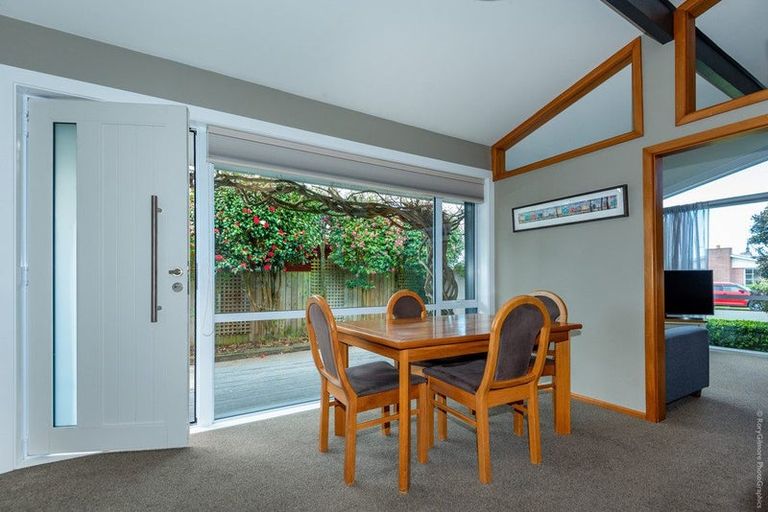 Photo of property in 7 Penwood Street, Russley, Christchurch, 8042