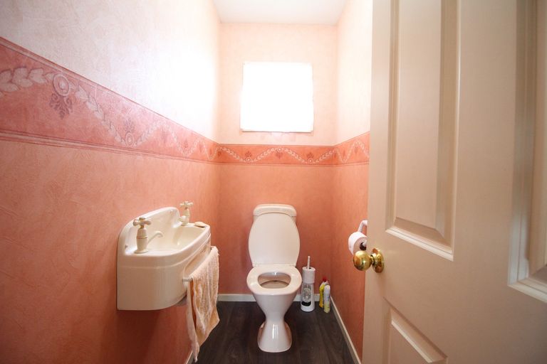 Photo of property in 2 Fir Close, Alexandra, 9320