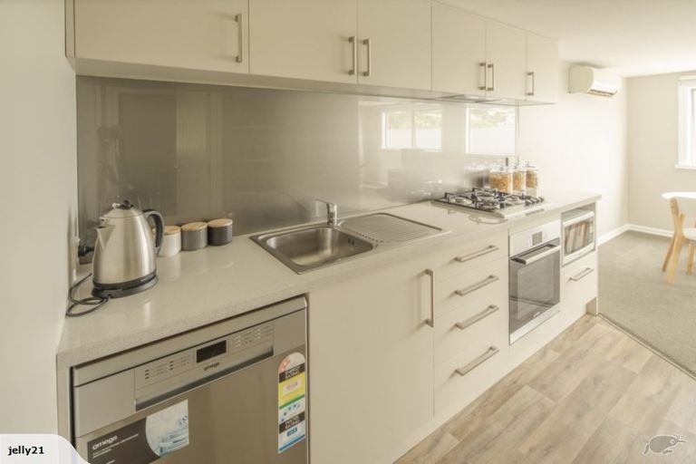 Photo of property in 170 Mount Pleasant Road, Mount Pleasant, Christchurch, 8081