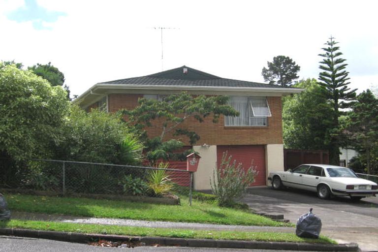 Photo of property in 1/18 Puketitiro Street, Glen Eden, Auckland, 0602