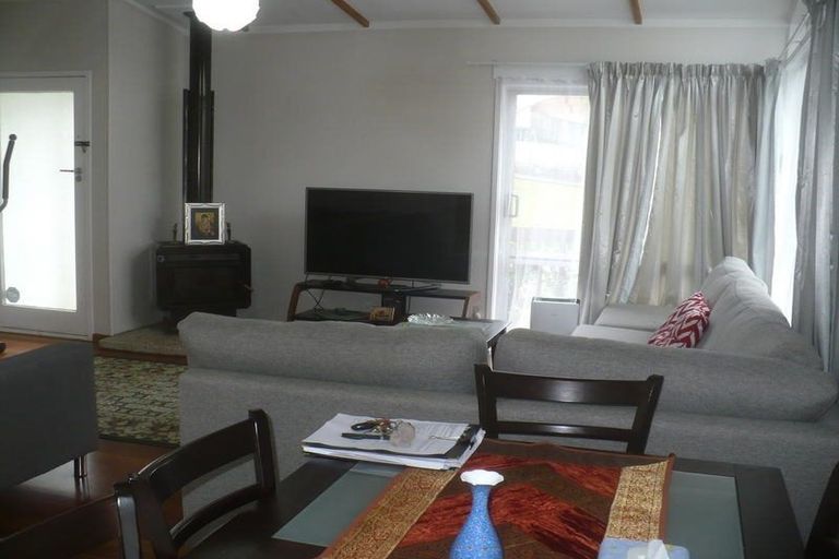 Photo of property in 50 Divich Avenue, Te Atatu South, Auckland, 0610