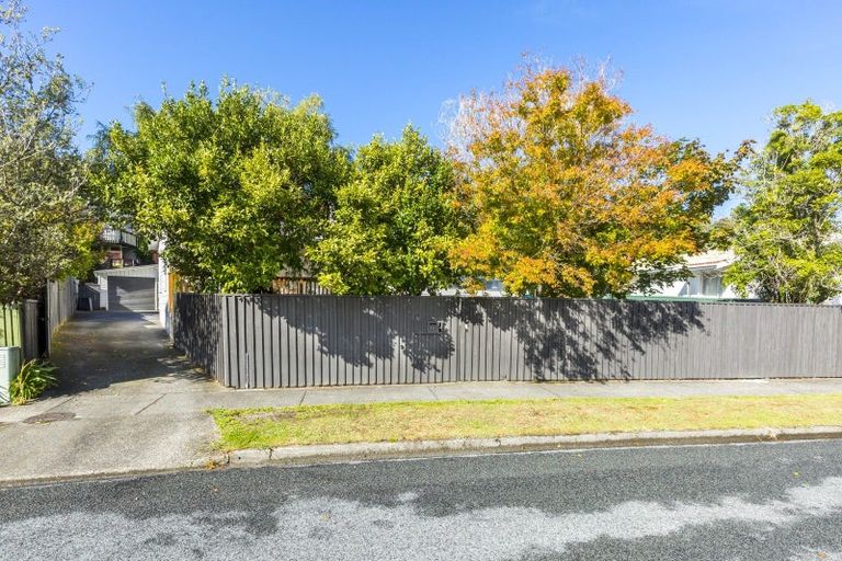 Photo of property in 11 Beryl Grove, Birchville, Upper Hutt, 5018