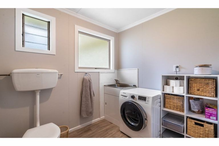 Photo of property in 38 Kirkoswald Street, Wallacetown, 9816