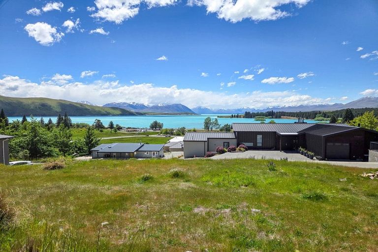Photo of property in 16 Rankin Rise, Lake Tekapo, 7999