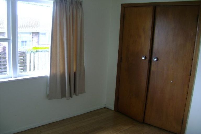 Photo of property in 79 Royal View Road, Te Atatu South, Auckland, 0610