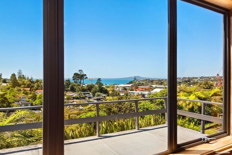 Photo of property in 63 Woodlands Crescent, Browns Bay, Auckland, 0630