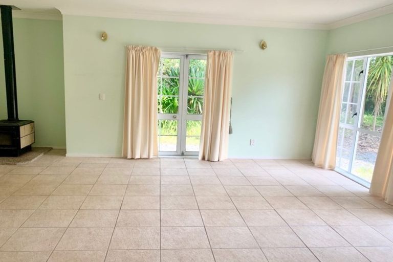 Photo of property in 150 Nixon Road, Taupaki, Henderson, 0782