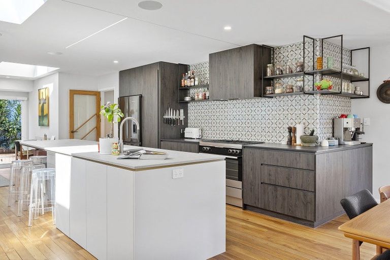 Photo of property in 123a Valley Road, Mount Maunganui, 3116