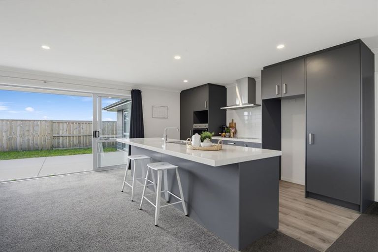 Photo of property in 47 Kotiate Street, Papamoa, 3118