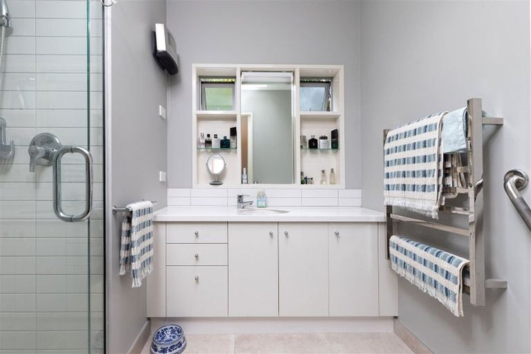 Photo of property in 8a Macmillan Avenue, Cashmere, Christchurch, 8022