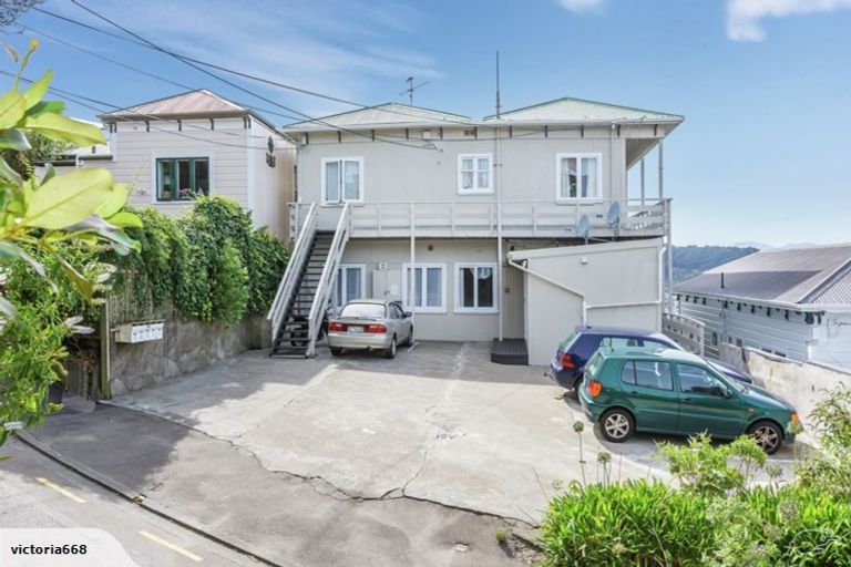 Photo of property in 5/60 Fairlie Terrace, Kelburn, Wellington, 6021
