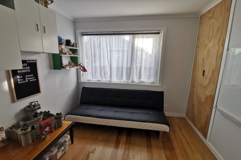 Photo of property in 7 Wheatley Street, Naenae, Lower Hutt, 5011