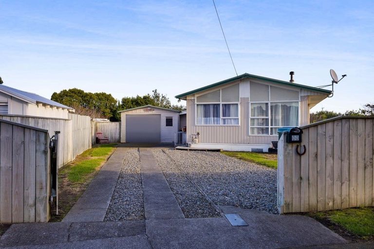Photo of property in 88 South Road, Manaia, 4612