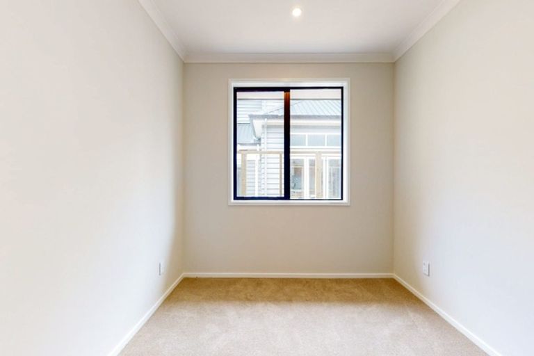 Photo of property in 122 Silverstream Road, Crofton Downs, Wellington, 6035